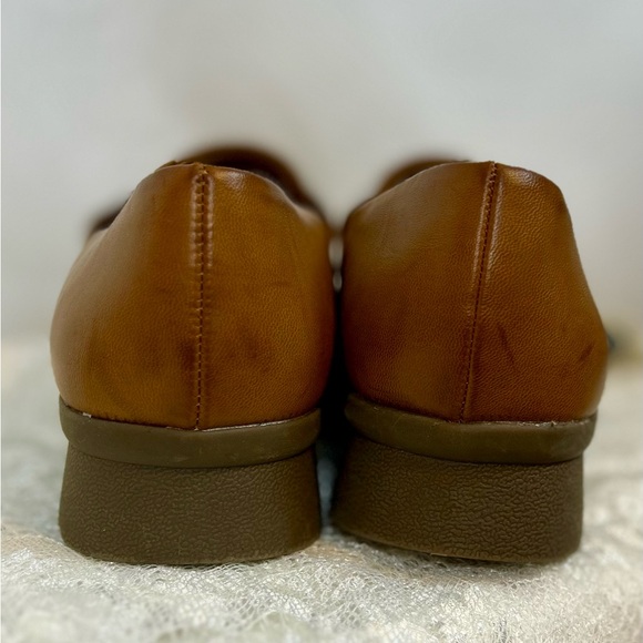 NWT BareTraps Addison Womans Slip On Loafers Shoes / size 7.5 - Picture 2 of 12